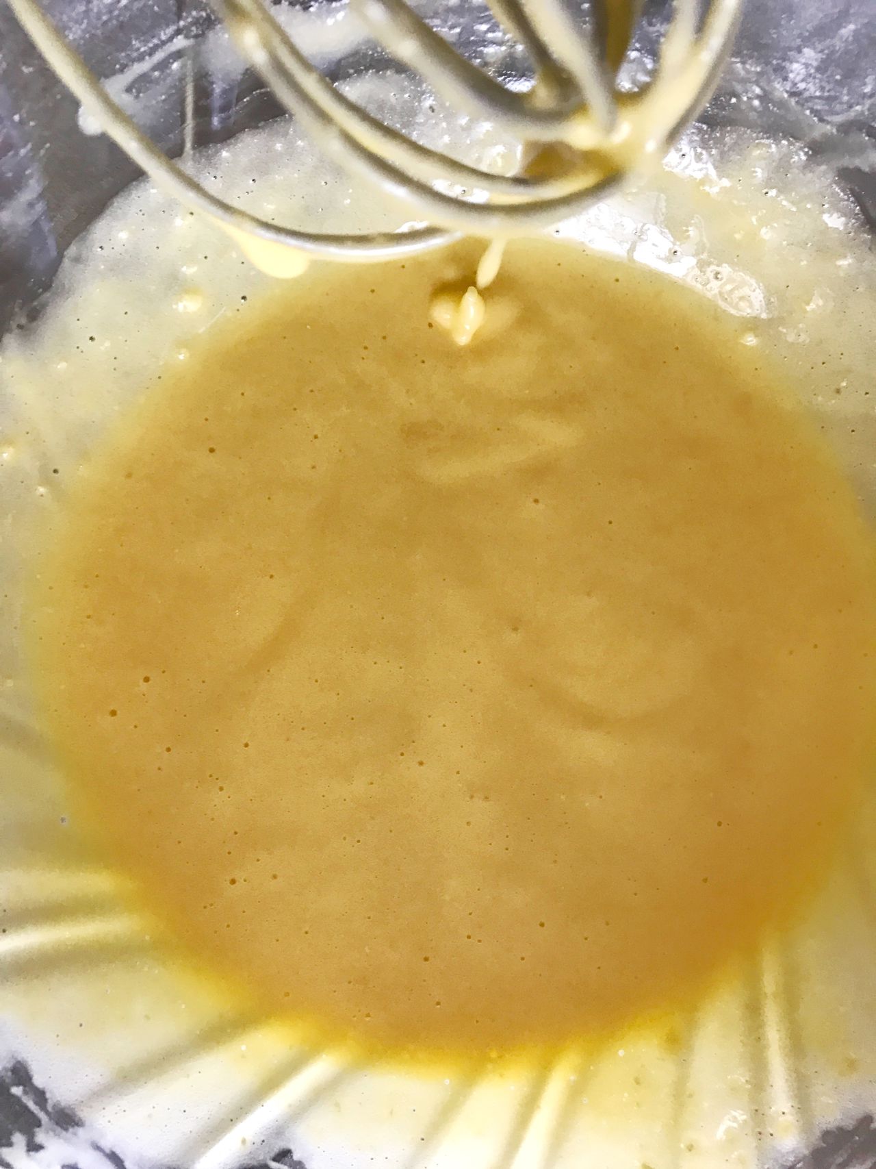 让我们一起学习草莓慕斯奶油蛋糕的做法吧