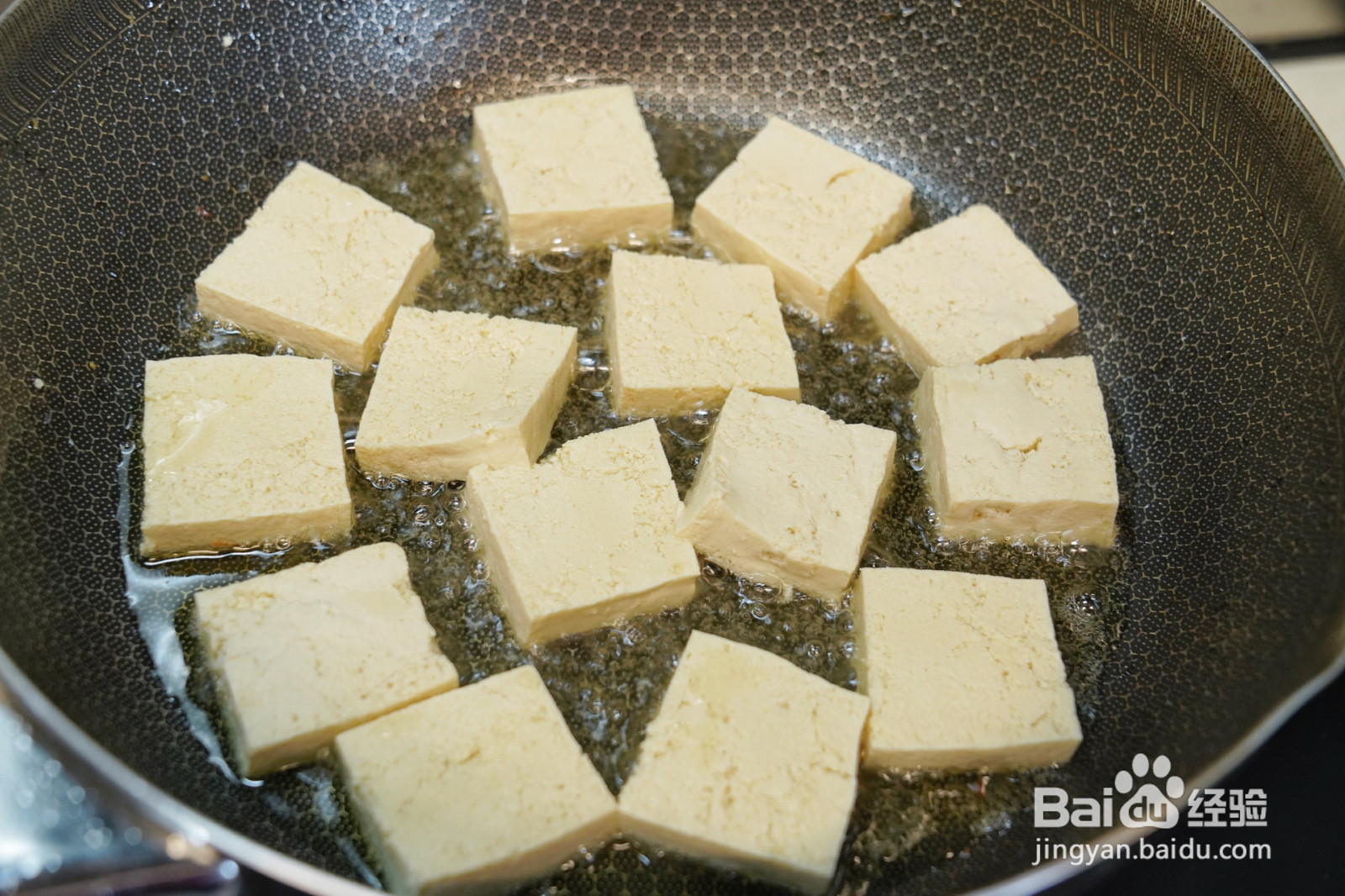 烧汁肉末茄子豆腐煲的做法