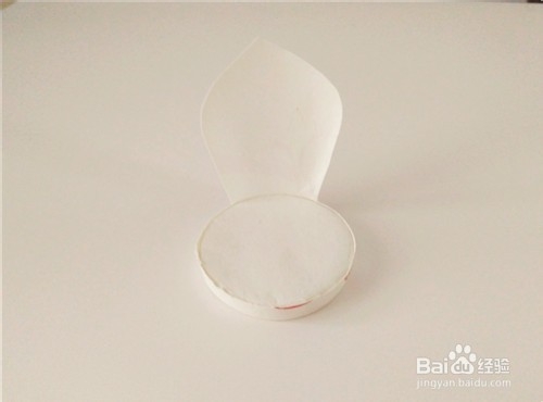 如何用一次性纸杯制作欧式椅子?