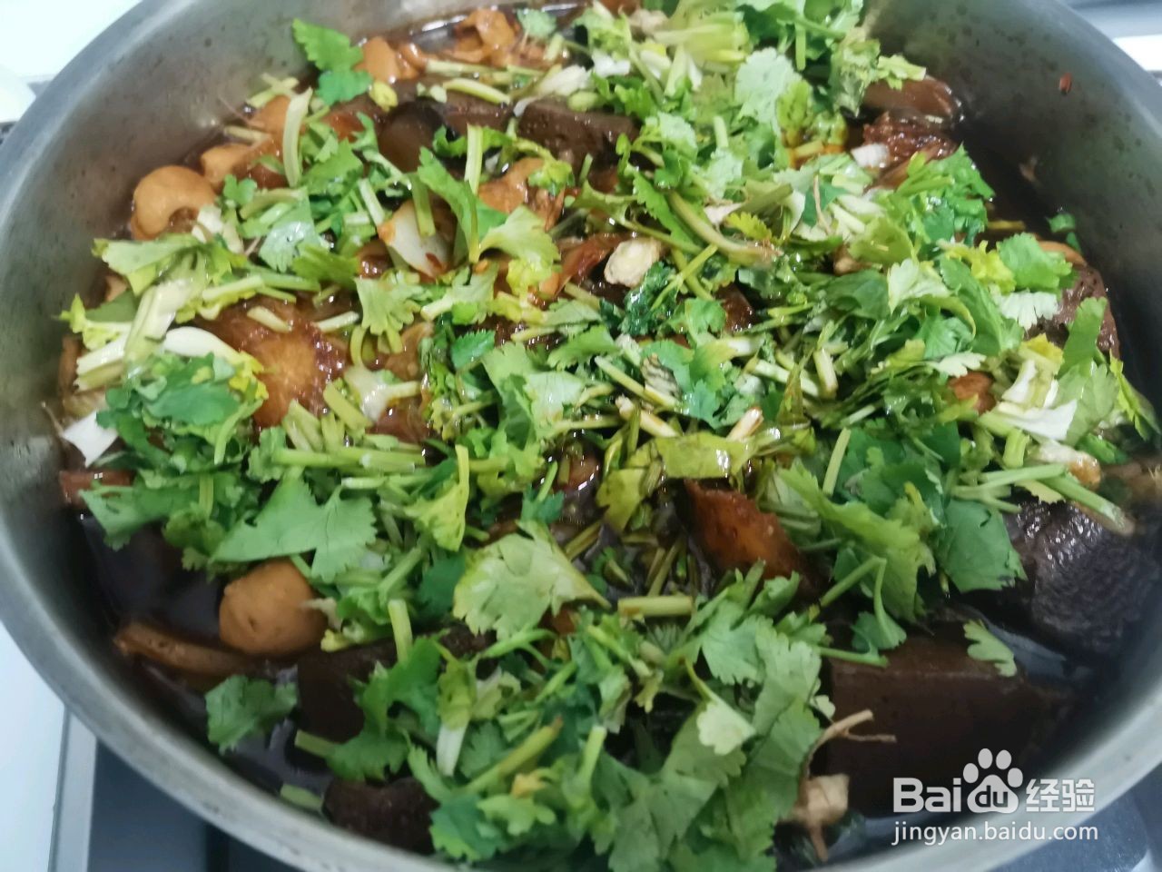 肥肠鸭血煲怎么做