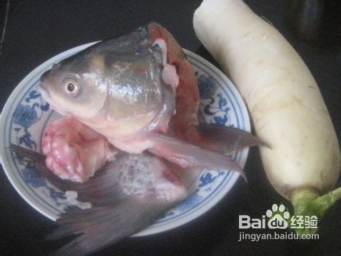 青鱼头萝卜丝汤的作法