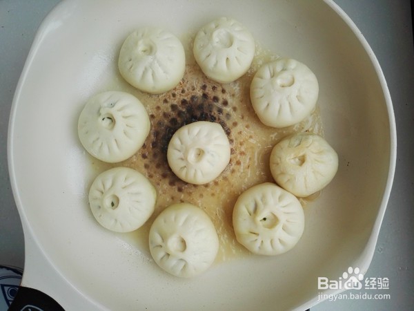 如何做出好吃的韭菜鸡蛋水煎包