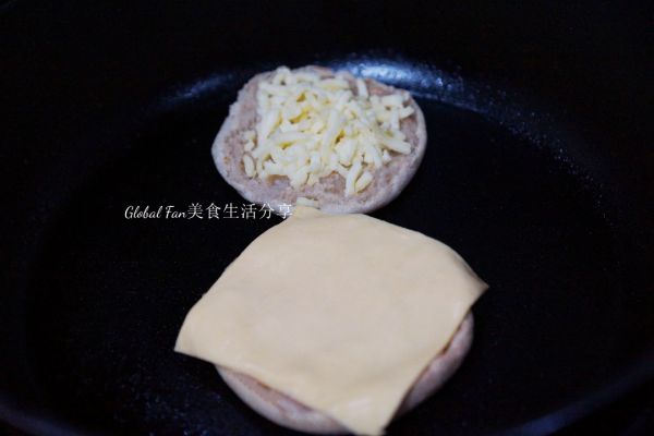 芝士午餐肉鸡蛋松饼