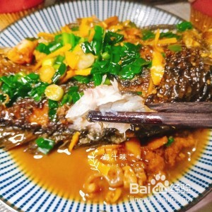 家常菜红烧鲫鱼