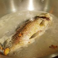 延缓衰老的香菇豆腐鲫鱼汤