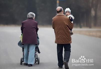 护理新生儿的注意事项 2