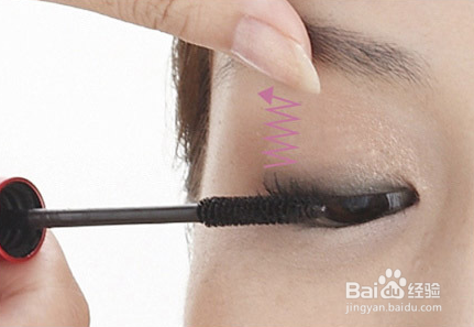 初学化妆，怎么涂睫毛膏眼睫毛变长