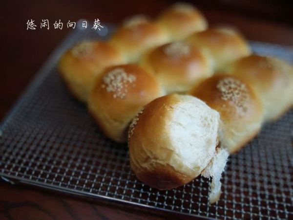 全麦芝麻小餐包