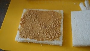 在家制作花生酱西多士