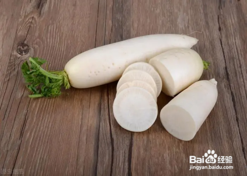 《白萝卜牛肉汤》