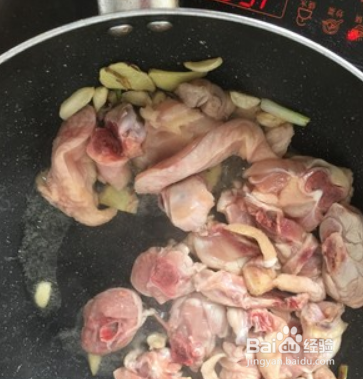 家常葱炒鸡肉