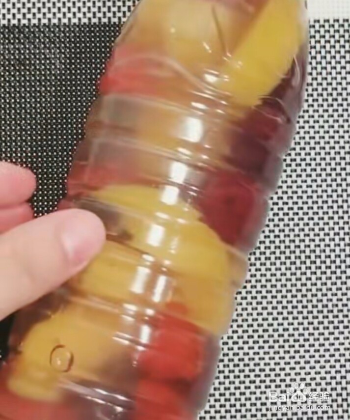 矿泉水瓶做果冻