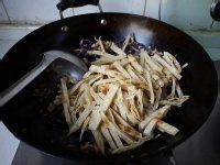 小儿抗疲劳御寒-紫甘蓝炒饼