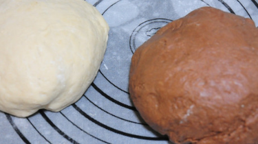 好看又好吃的双色南瓜包的做法