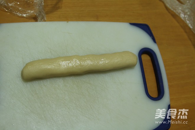 蛋黄酥的家常做法