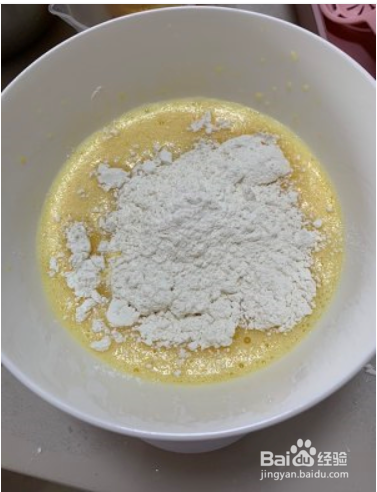 美味的原味蛋糕卷