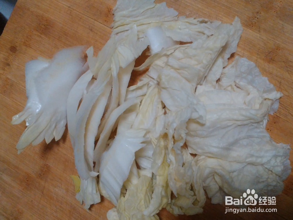 东北特色素菜:白菜炒木耳