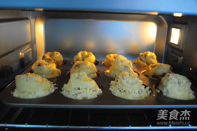 椰蓉无花果玫瑰面包