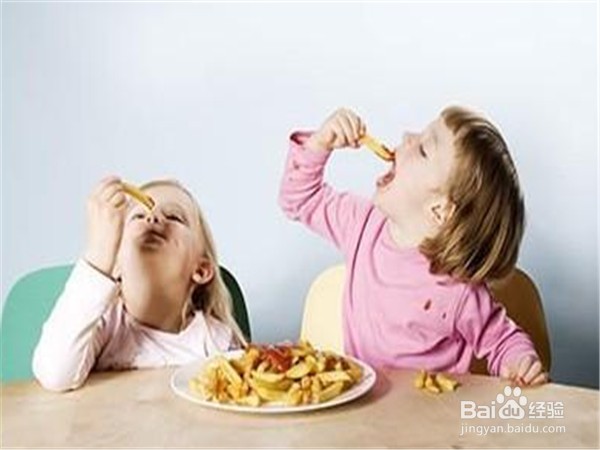 小孩子不会拿筷子怎么办