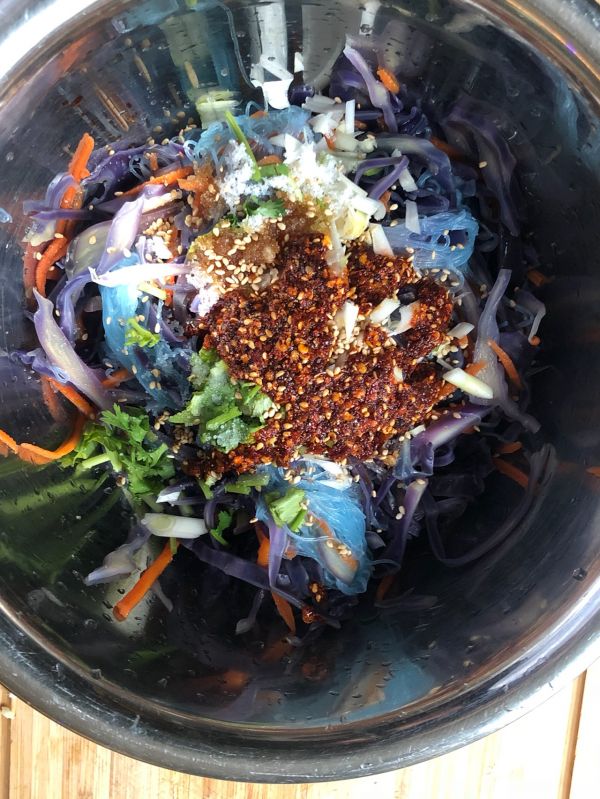 凉拌粉丝紫甘蓝