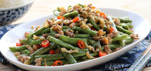 肉沫榨菜四季豆的做法
