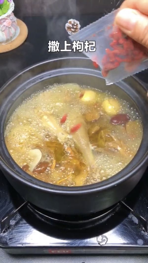 暖心暖胃老母鸡汤