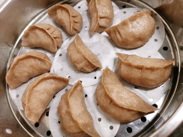 黑麦香菇鸡肉蒸饺