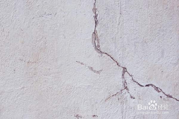 墙面开裂怎么处理