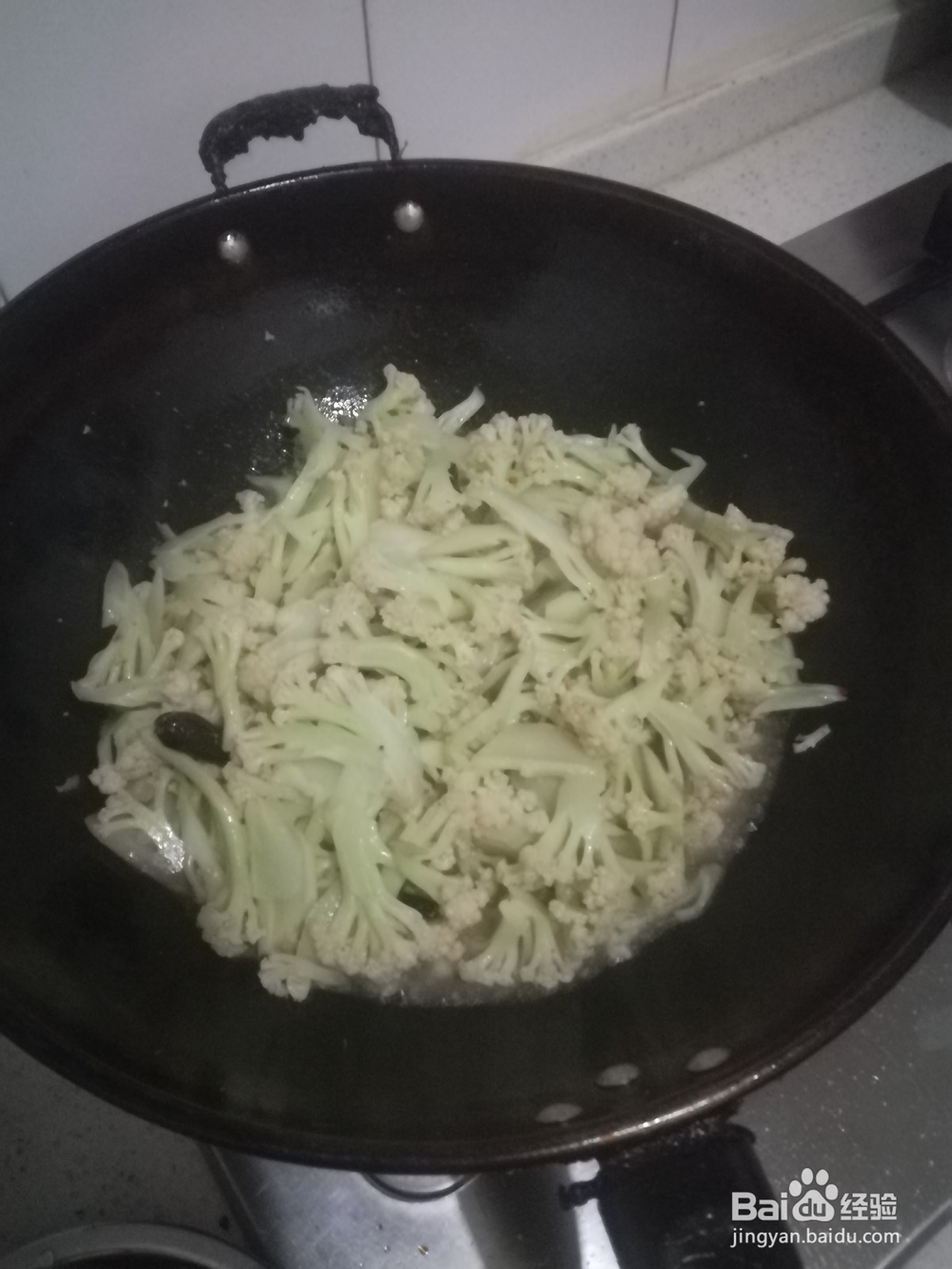 如何清炒花菜?