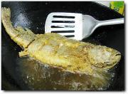 怎样自制香酥酸甜黄鱼