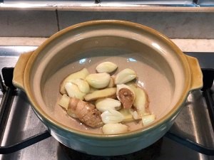 如何制作啫啫鱼煲