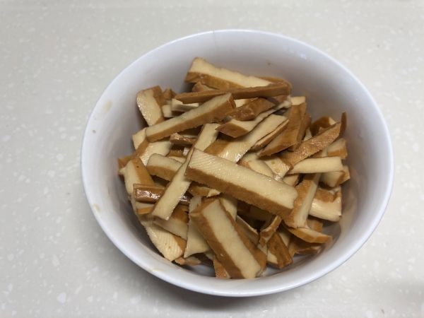 青蒜肉丝炒香干
