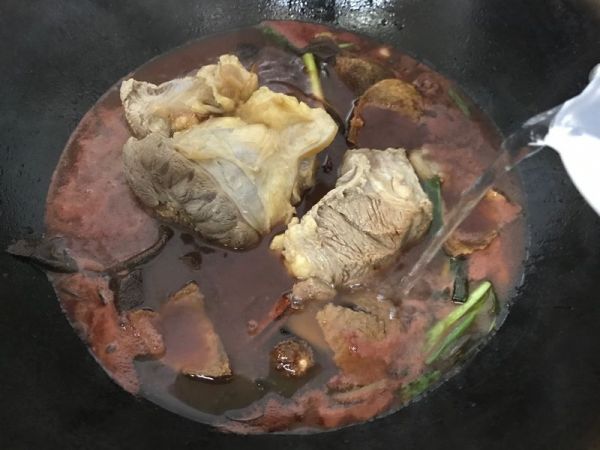 陈皮海鲜卤牛腱