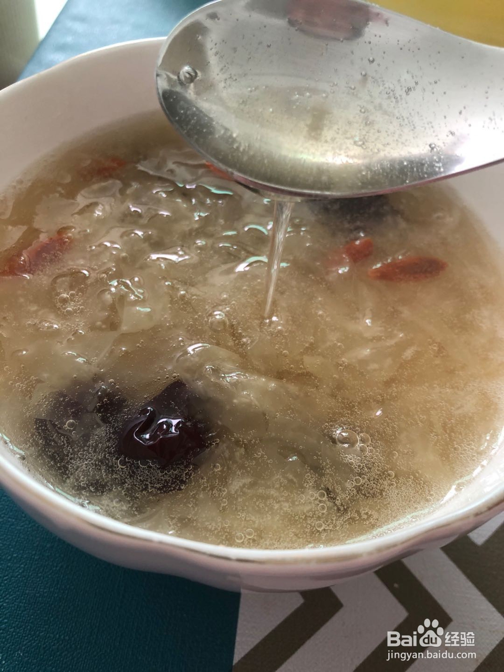 怎么做银耳红枣养颜汤