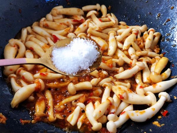 白玉菇炒午餐肉