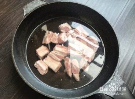 炖排骨的做法