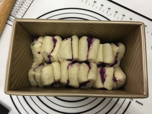 紫薯椰蓉手撕包