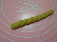 蜂蜜小麻花的做法和配方