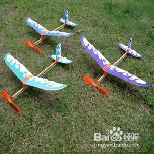 如何自制橡皮筋动力滑翔机