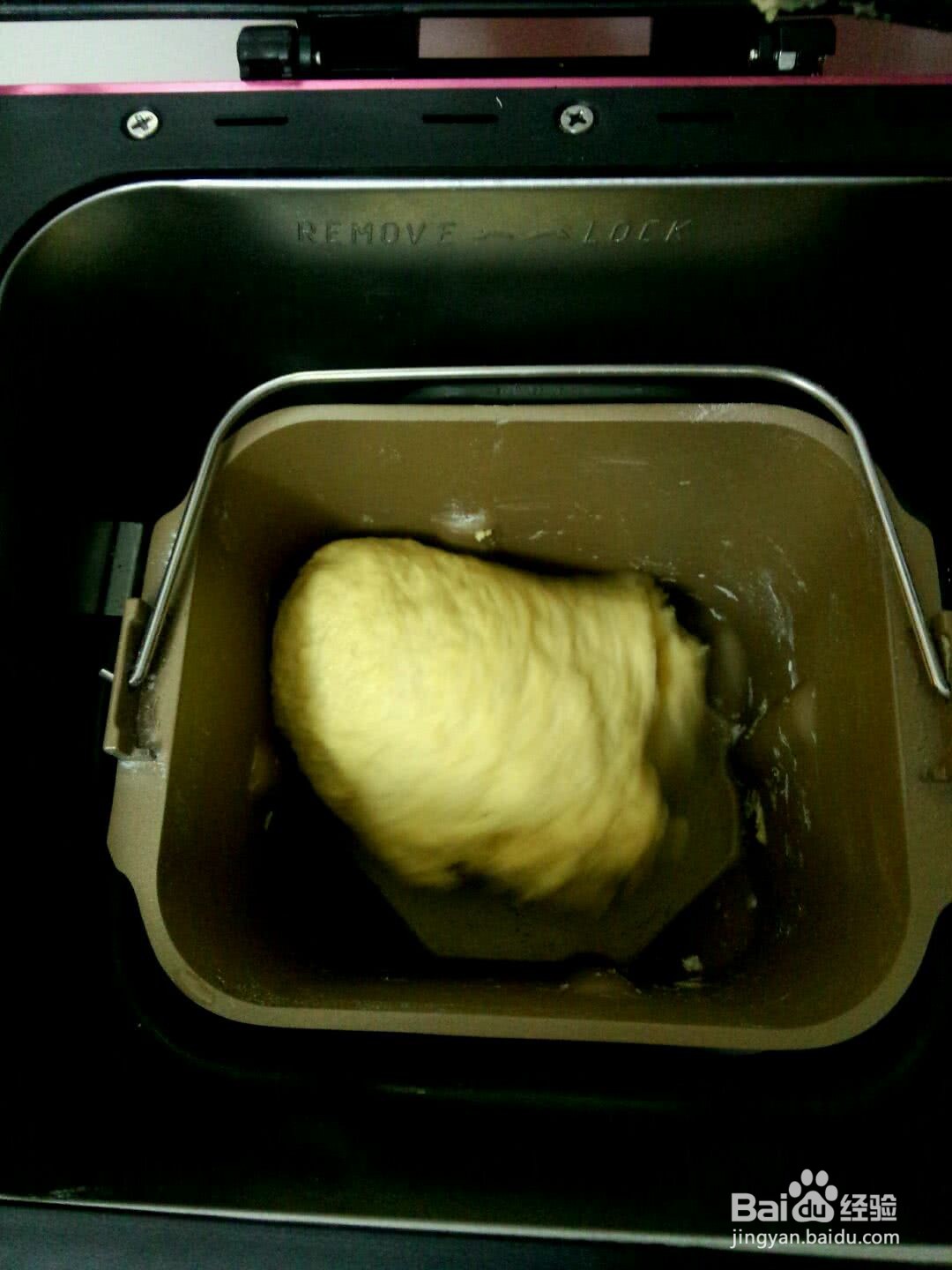 毛毛虫肉松面包的做法