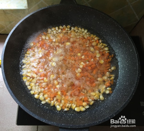 如何制作肉末炒玉米胡萝卜粒