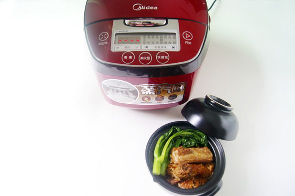 姬松茸排骨煲仔饭