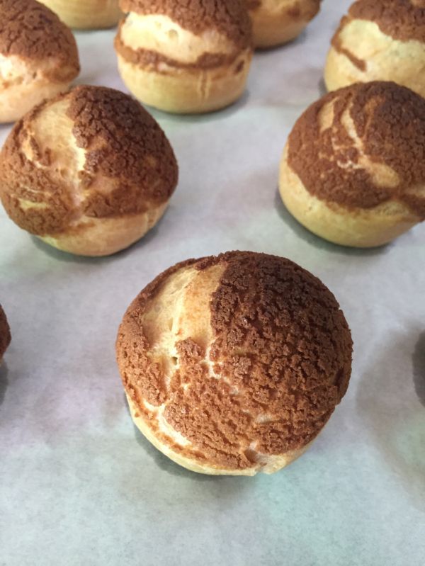 卡士达酱酥皮泡芙