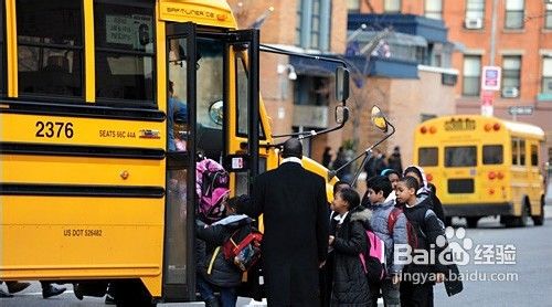 解读2013新交规--新版驾驶证行车注意事项