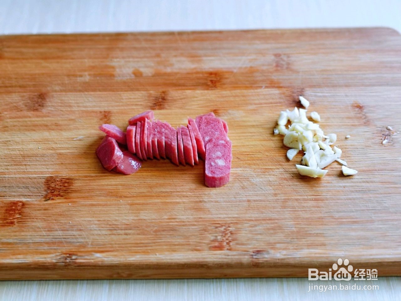 芦笋香肠炒素鸡