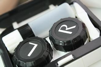 如何选择正确的隐形眼镜,度数,类型,保护眼睛