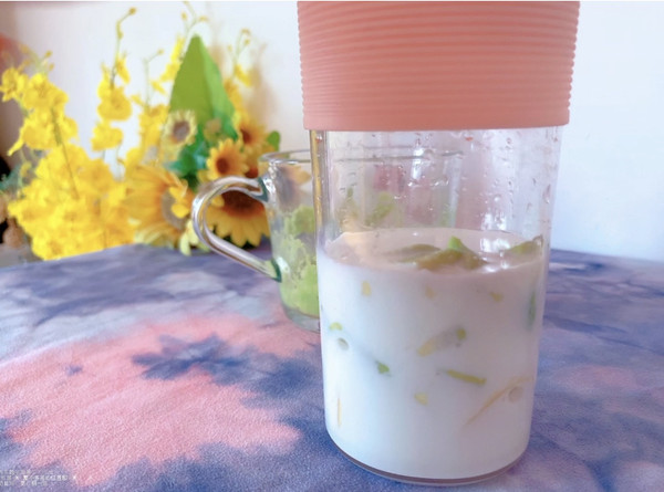 牛油果香蕉奶昔