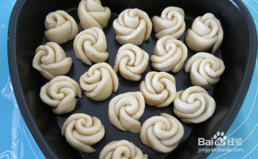 蛋奶玫瑰花小面包