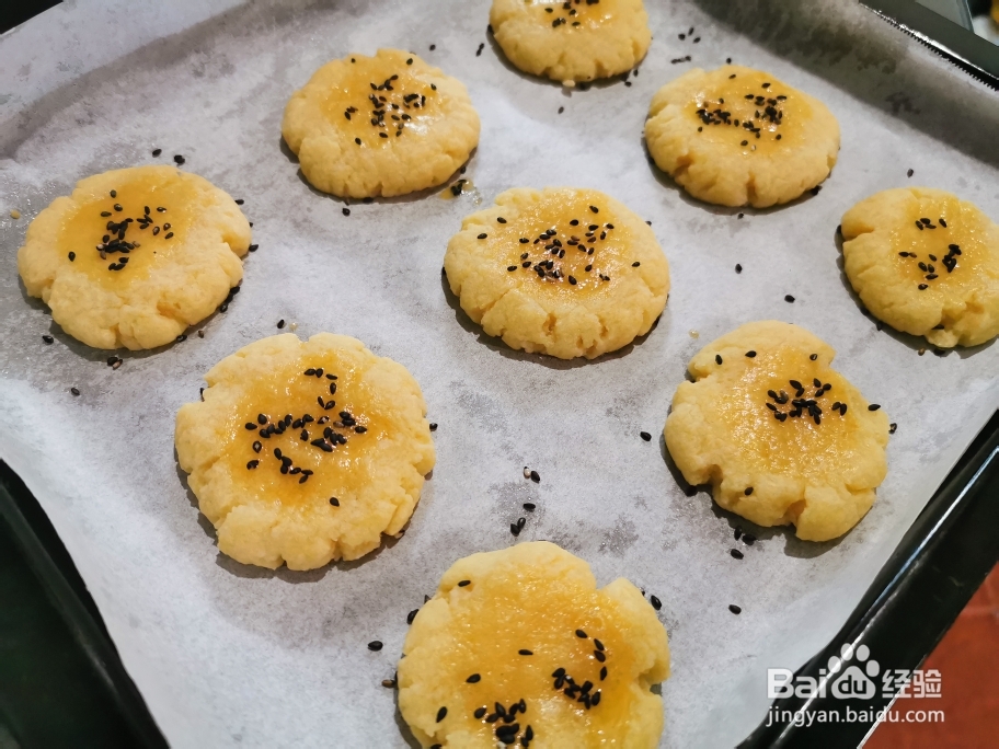 我给姐姐做芝麻桃酥饼