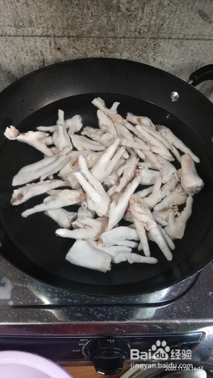 红烧鸡爪的做法